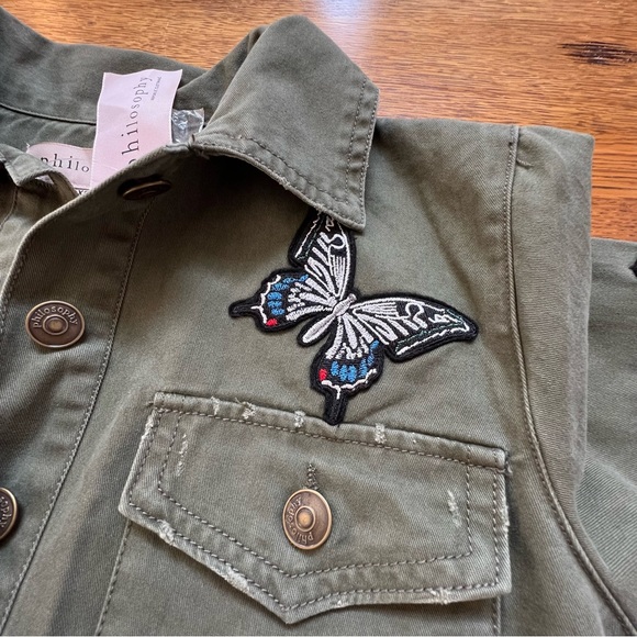 ⭐️ NWT Philosophy Olive Army Green Embroidered Butterfly Cropped Patch Jacket XS - Picture 11 of 15